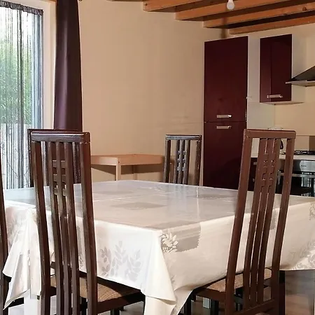 Semesterbostad Le Hangar *