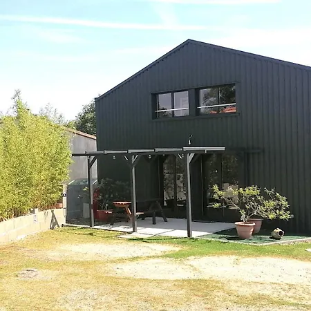 Semesterbostad Le Hangar